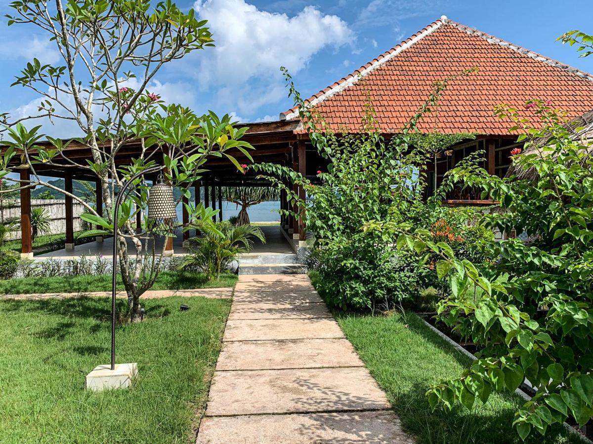 The Club Villas Lombok Sekotong Εξωτερικό φωτογραφία